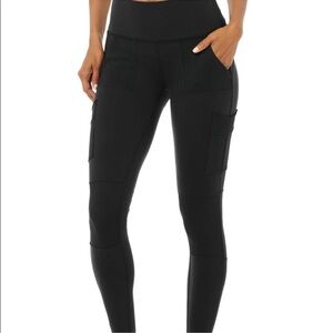 ALO Yoga Black High-Waist Cargo Leggings size XS